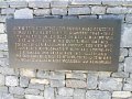 Gedenktafel an der Friedhofsmauer fuer 4465 gefallene deutsche Soldaten